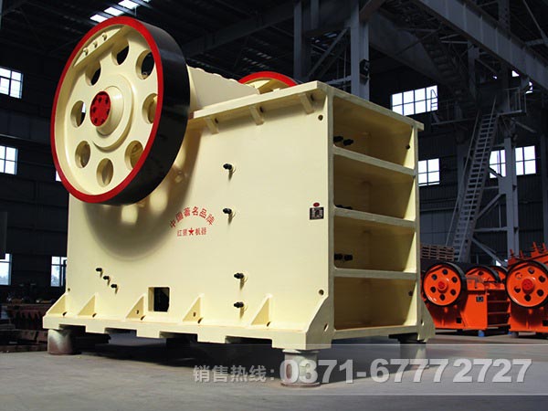 鈉長石顎式破碎機廠家哪里好？