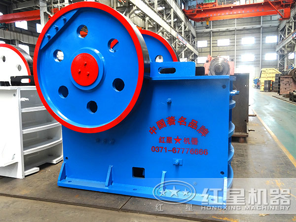 150×250顎式破碎機小體格擁有大能量， 輔助客戶創高收
