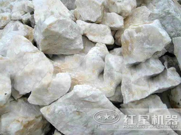時產800噸的硅石破碎生產線需要哪些設備？需要投資多少錢？