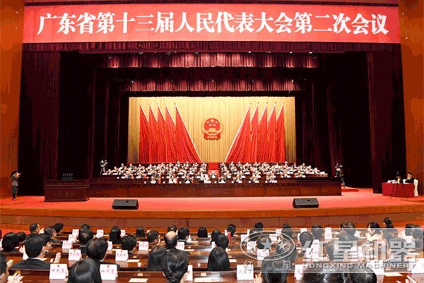 大型流動粉碎石頭一體機多少錢一臺？